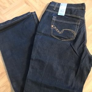 Bandolino Women stretch jean NWT size 12